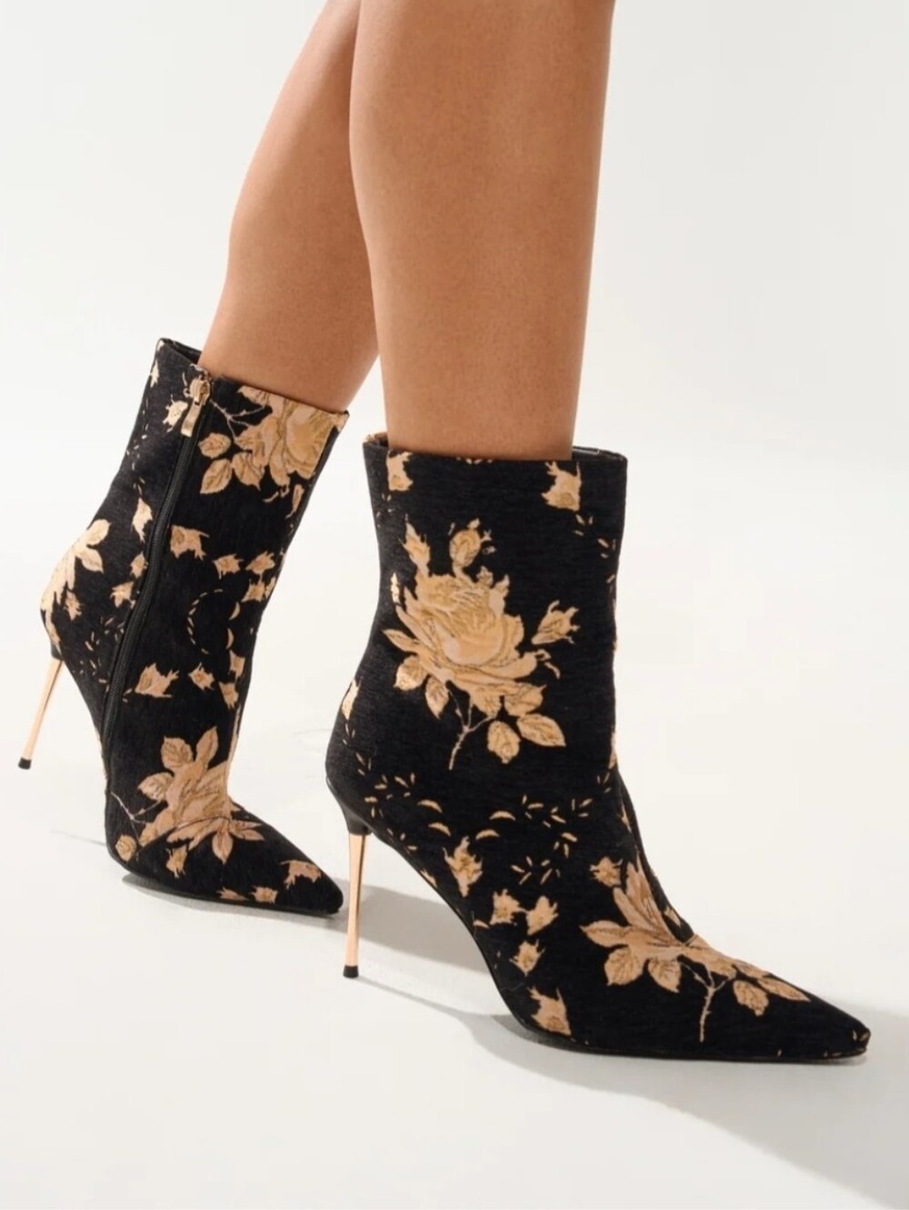 Elegant Floral Pointed-Toe Stiletto Ankle Boots - Black & Gold Sz 11